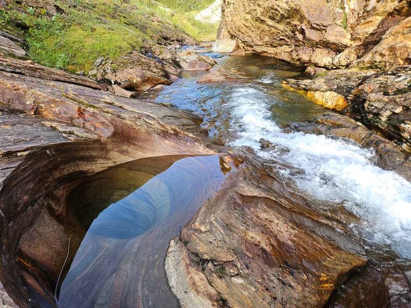 The narrow canyon